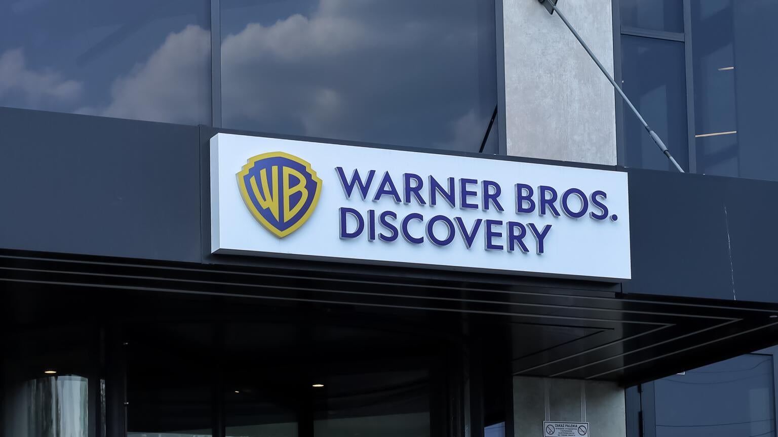 An activist Warner Bros. Discovery investor has arisen to try to thwart Netflix's deal to buy the company.