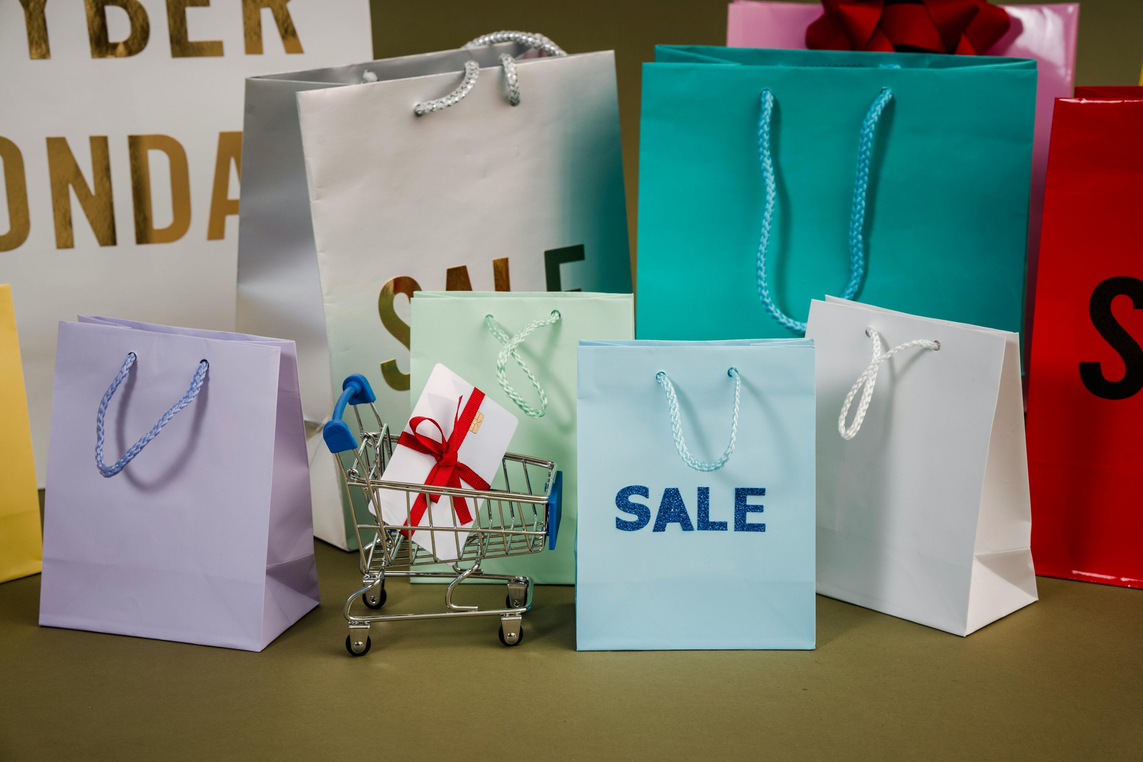 Top retailers are offering great deals on smart TVs and more for Labor Day 2024.