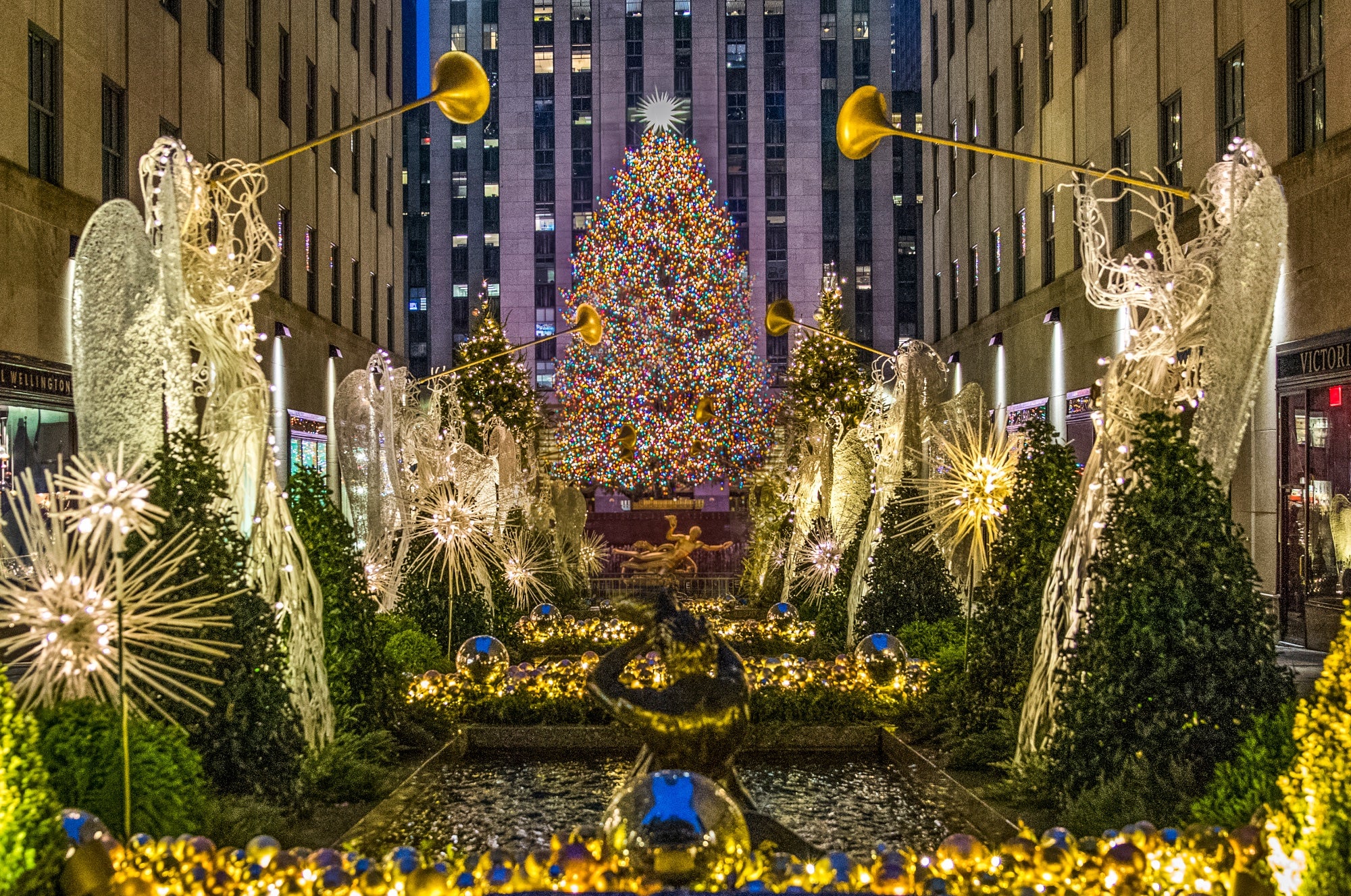 How to watch 2024 Christmas in Rockefeller Center hosted by Kelly Clarkson