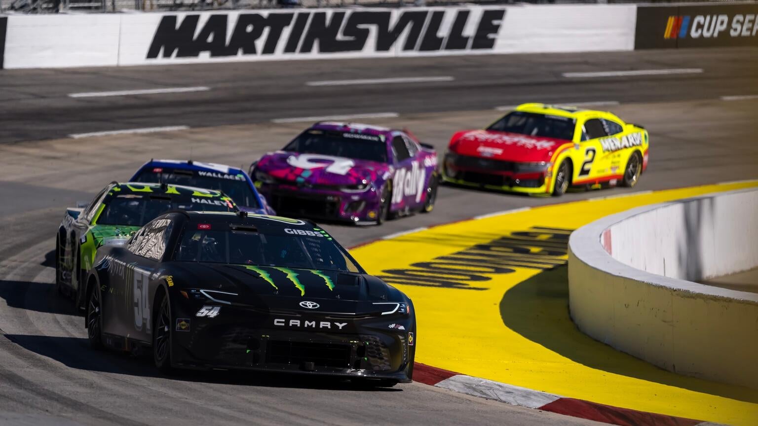 How to watch the NASCAR Cup Series Chase Race live from Martinsville Speedway.