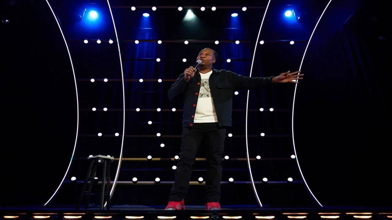 Roy Wood Jr. brings a new holiday special to CNN on Dec. 14.