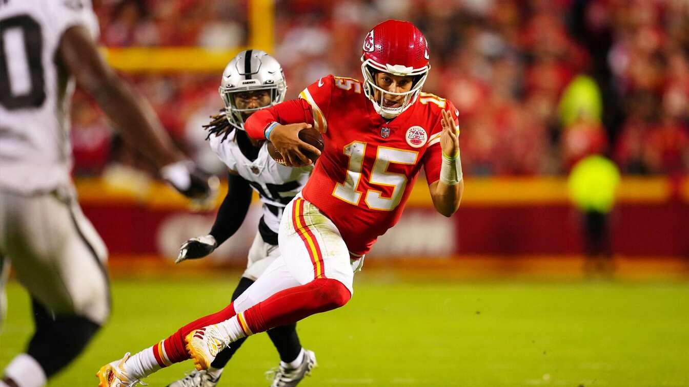 How To Watch Las Vegas Raiders Vs. Kansas City Chiefs Black Friday NFL ...