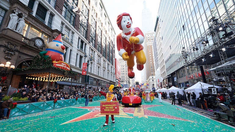 How to Watch the 2019 Macy’s Thanksgiving Day Parade Live on Apple TV - Stream Thanksgiving Parade Apple Tv