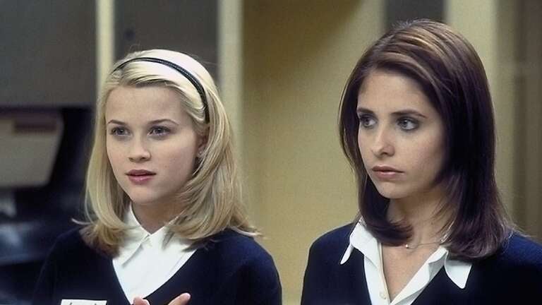 Reese Witherspoon and Sarah Michelle Gellar in "Cruel Intentions"
