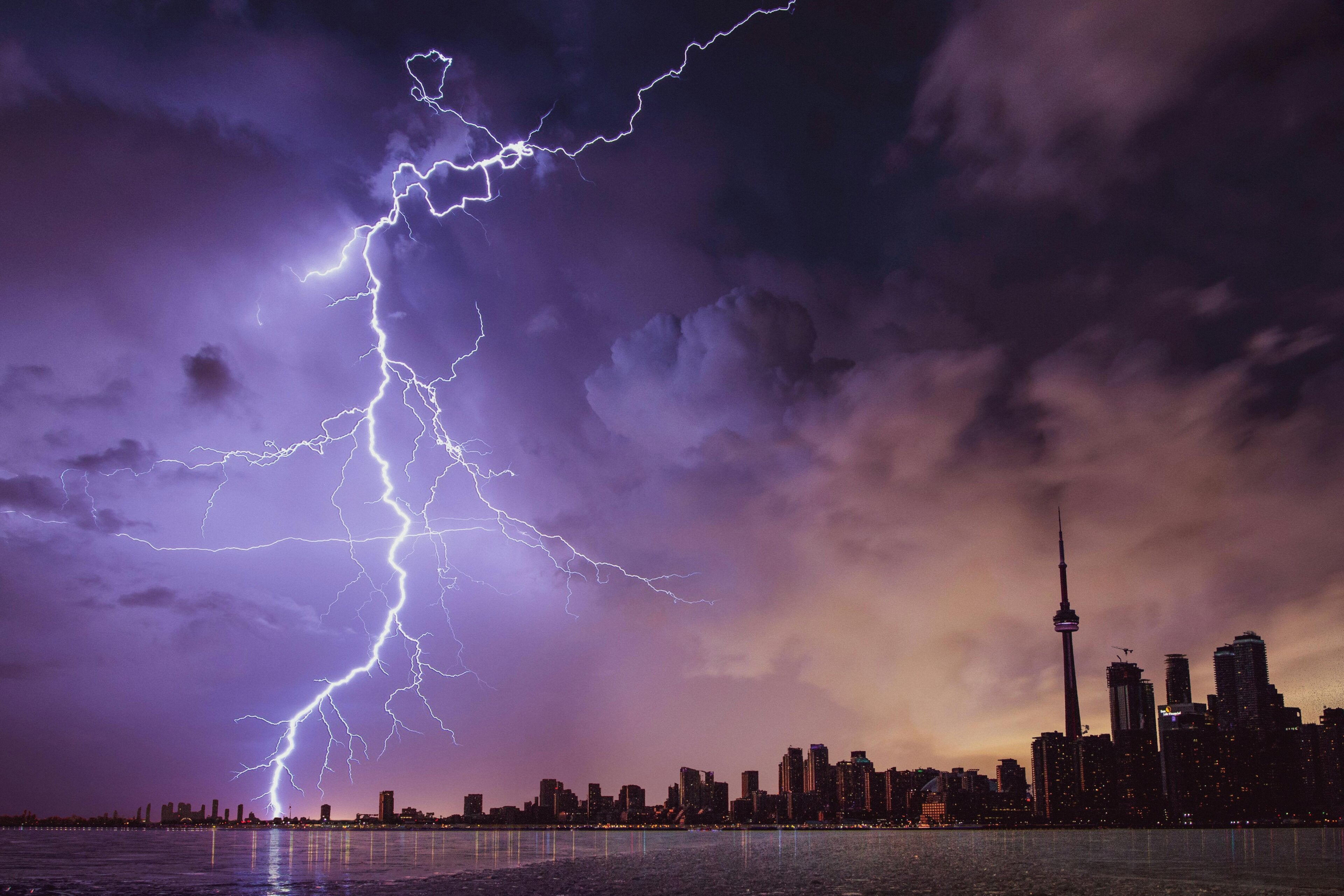 The VIZIO WatchFree+ service now has new weather options thanks to the addition of the AccuWeather channel.