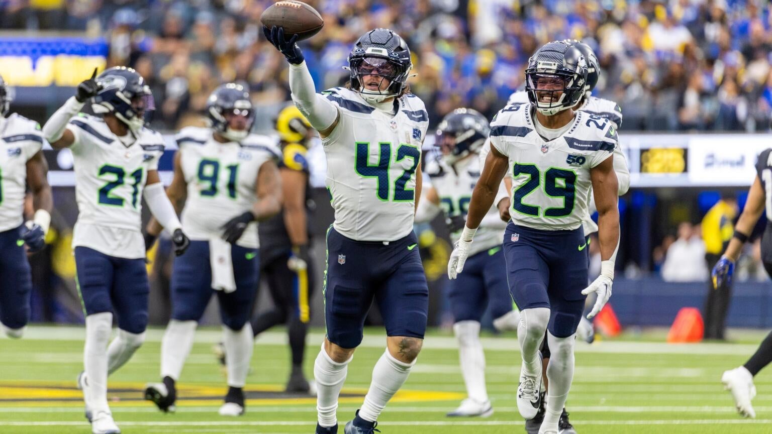 Seattle Seahawks linebacker Drake Thomas.