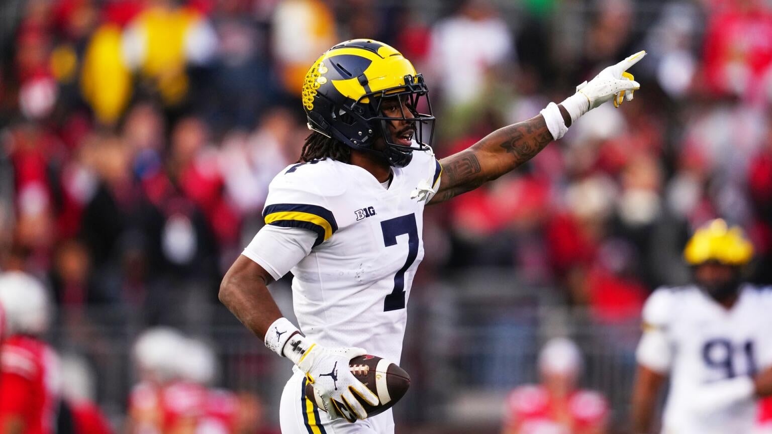 The reigning national champion Michigan Wolverines and other teams will play on top TV channels this season, and live TV streaming services are the best way to watch games.